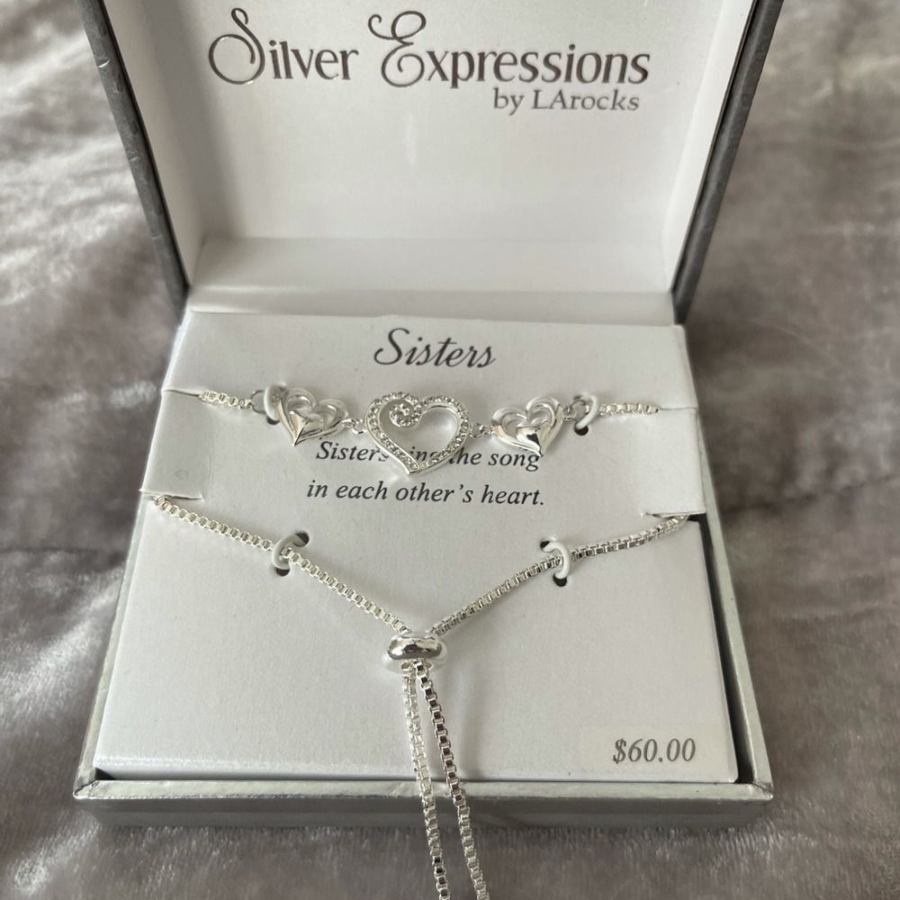 🎉SALE Beautiful sisters jewelry set. Brand new